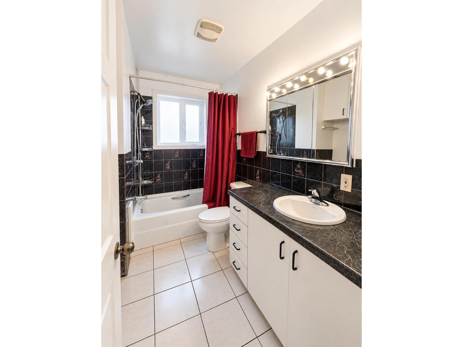 782-784 Rue Maher Property Photo 15