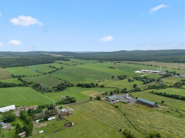 178 Ch. Du 5e-Rang Property Photo 1