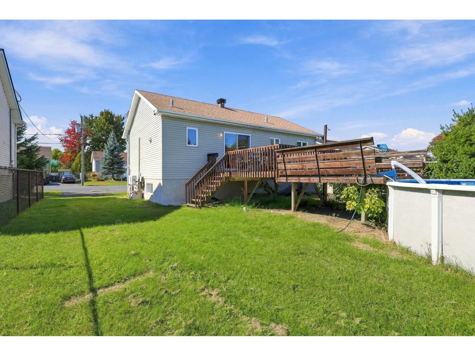 650 Rue Champlain Property Photo 31