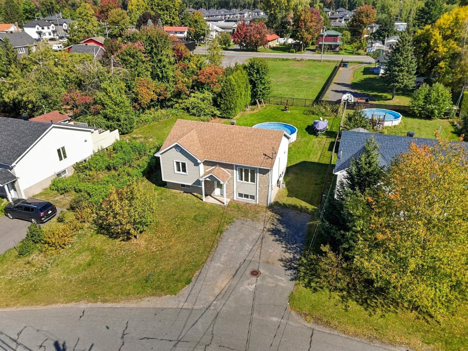 650 Rue Champlain Property Photo 34