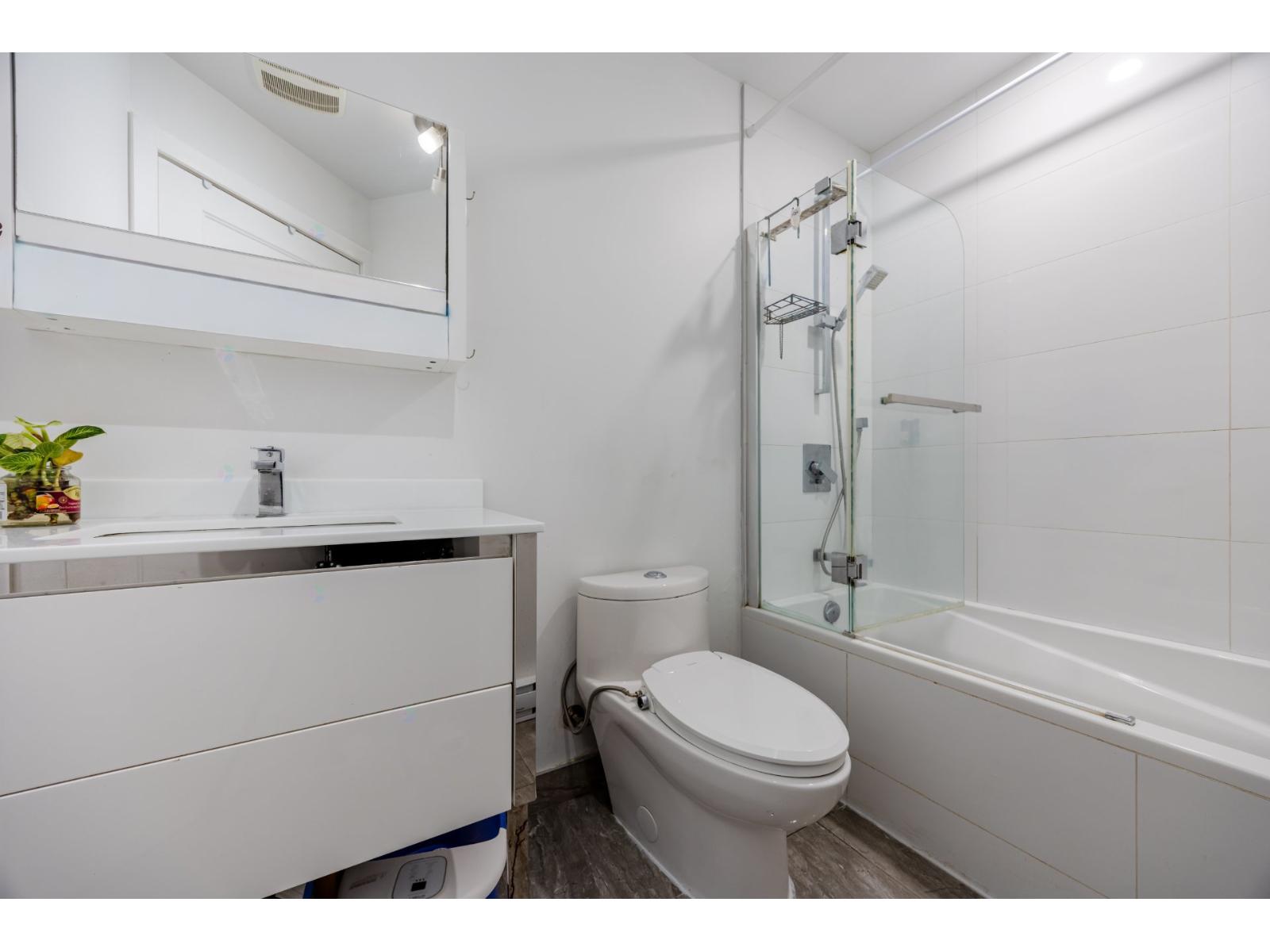 775 Av. Plymouth, #216 Property Photo 11