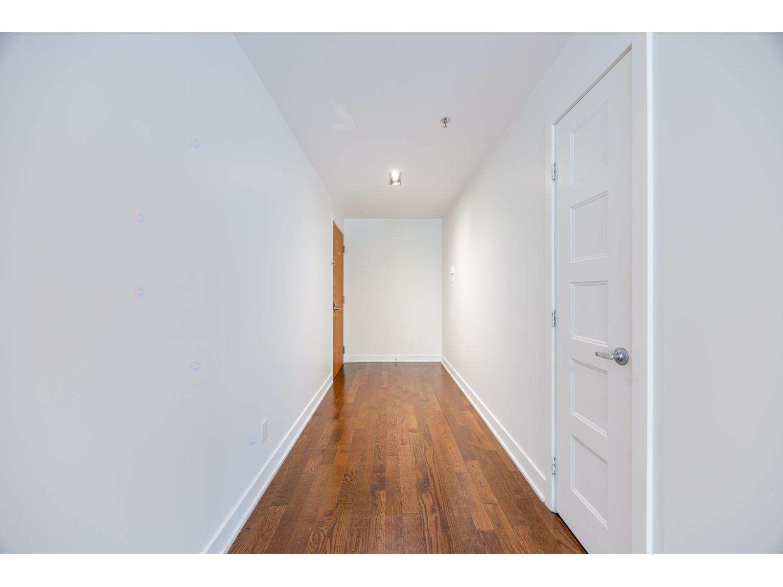 3300 Boul. Cavendish, #207 Property Photo 18