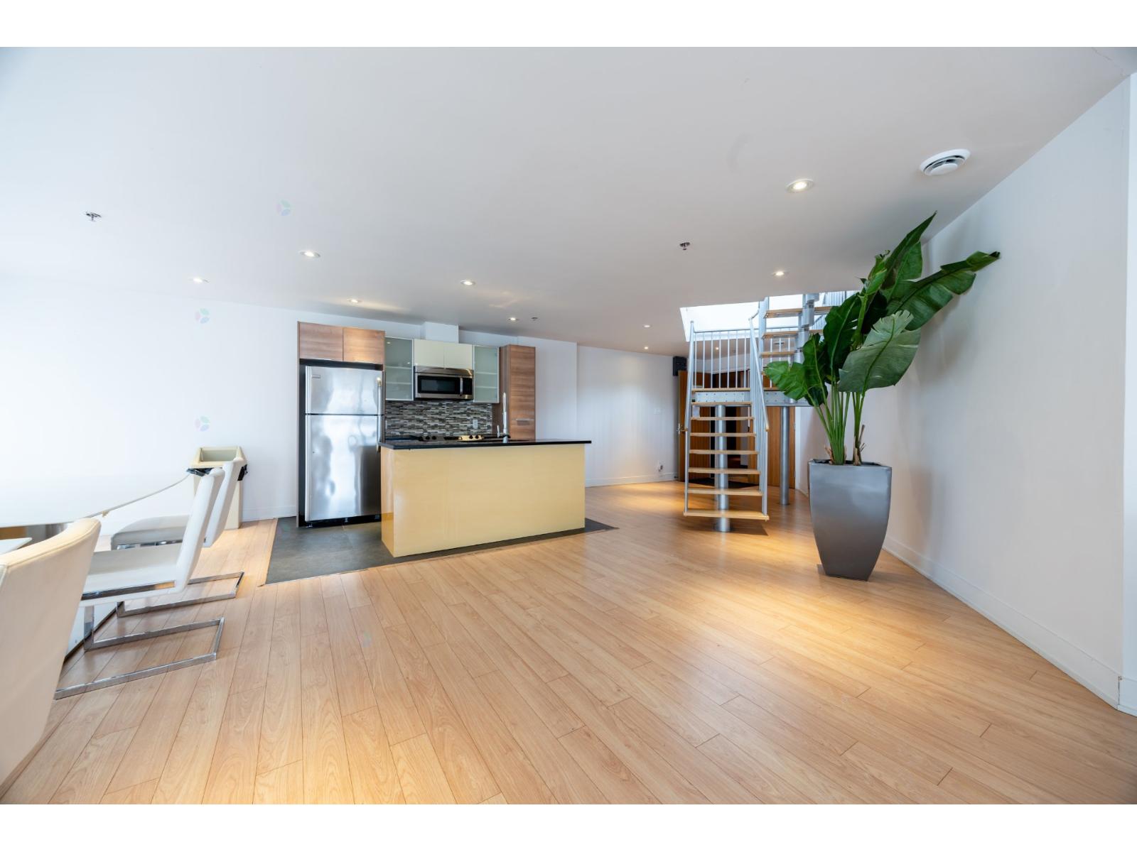 3300 Boul. Cavendish, #207 Property Photo 23