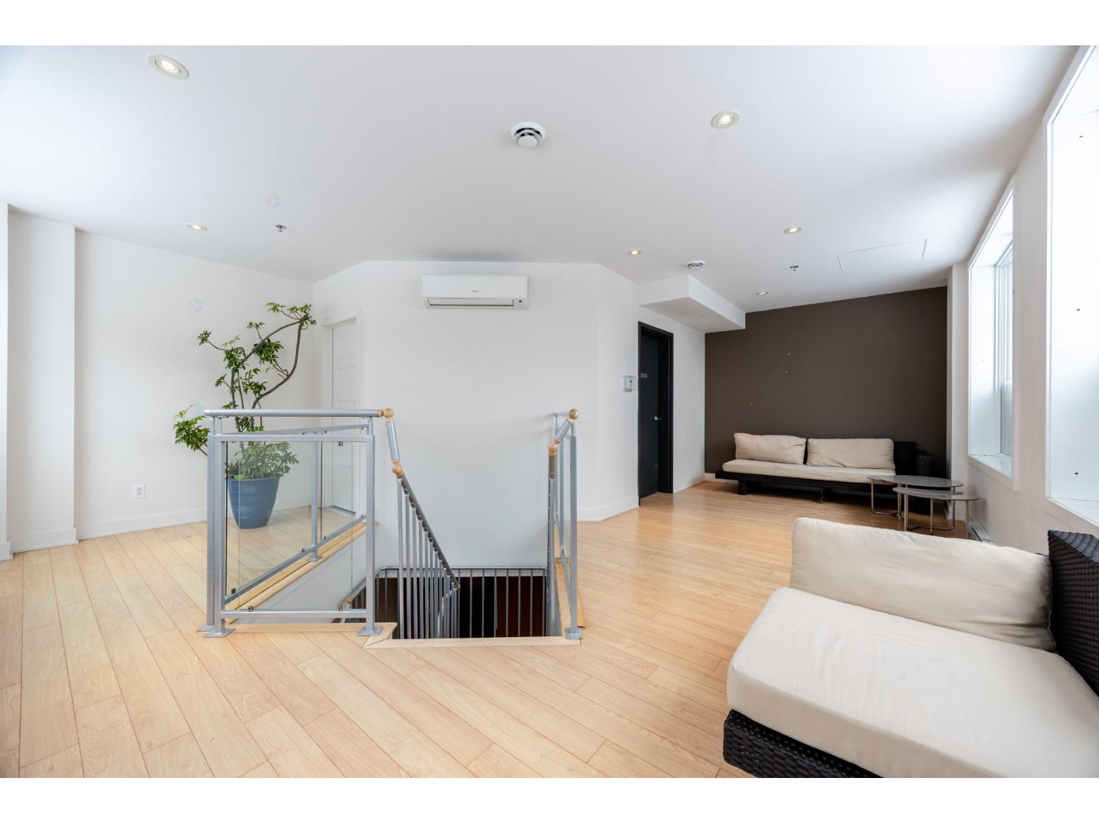 3300 Boul. Cavendish, #207 Property Photo 24