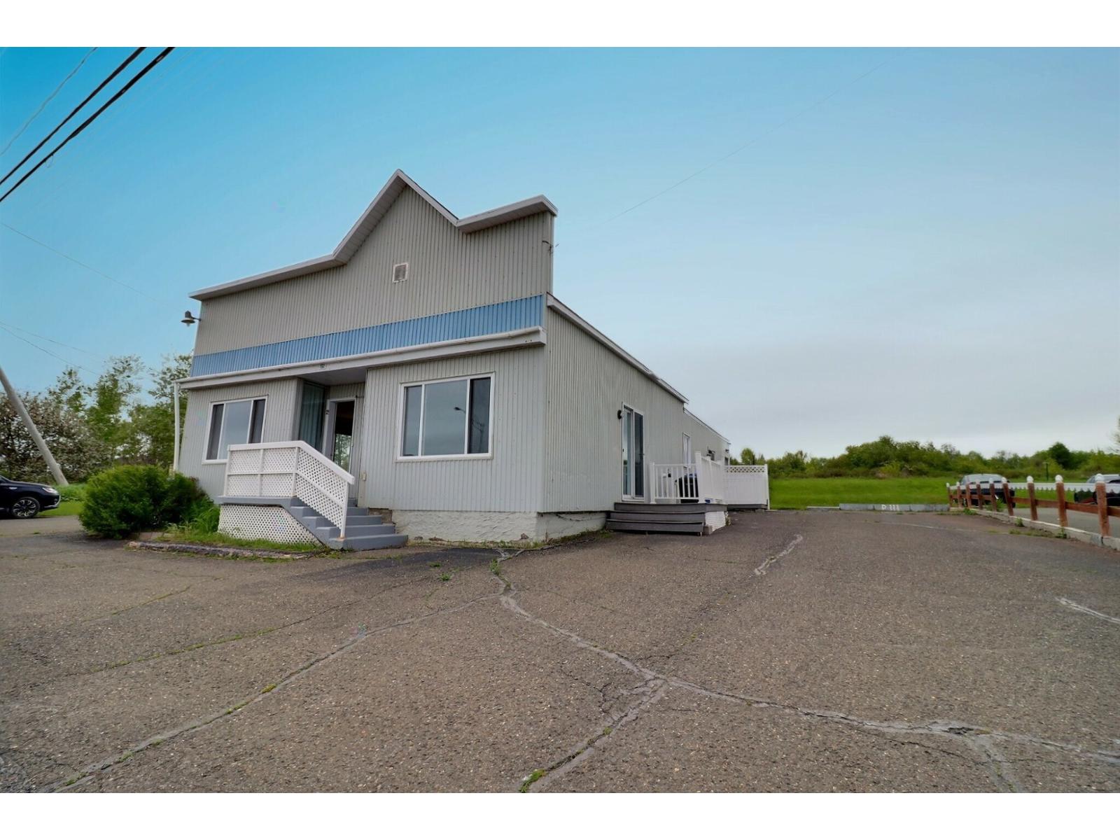 151 Av. Loisel Property Photo 1