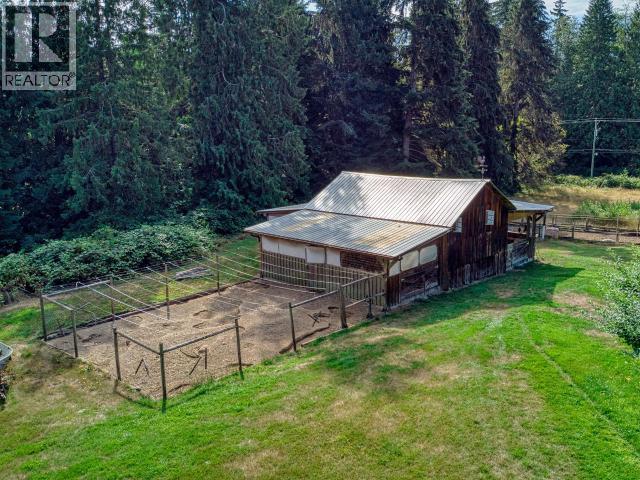 12328 Highway 101 Property Photo 41