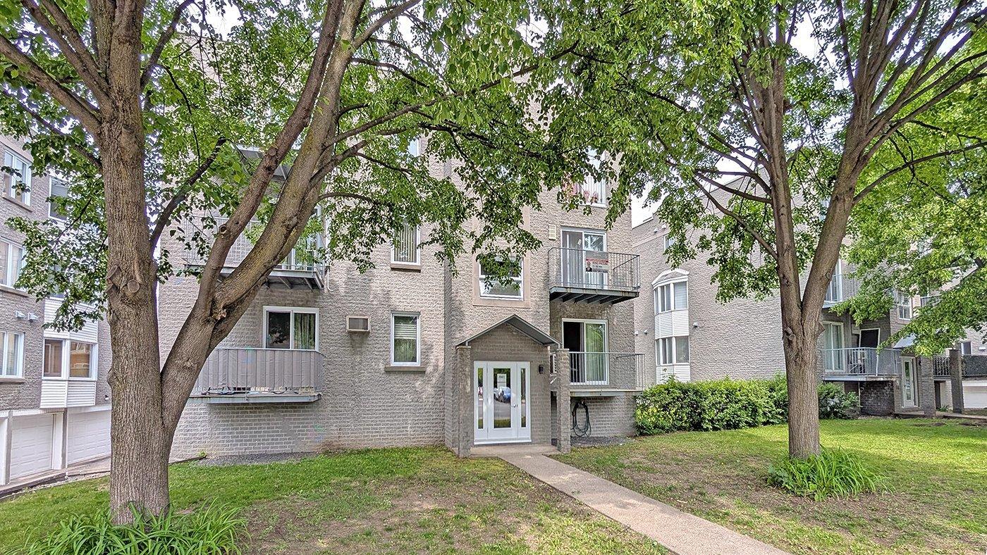 7081 Rue St-Zotique E., #203