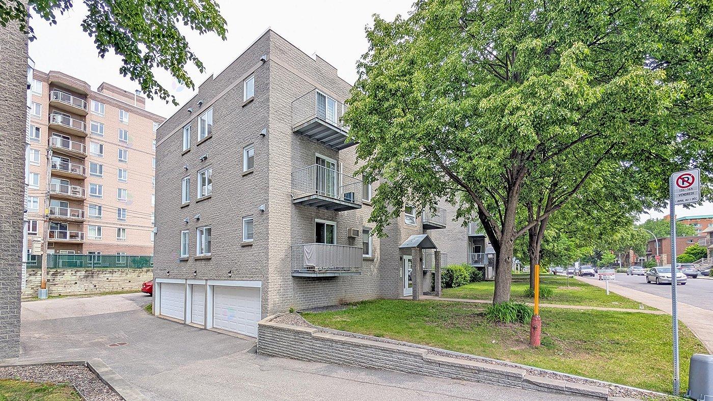 7081 Rue St-zotique E., #203 Property Photo 3
