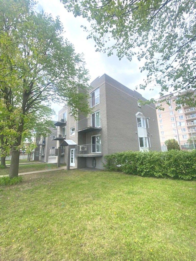 7081 Rue St-zotique E., #203 Property Photo 7