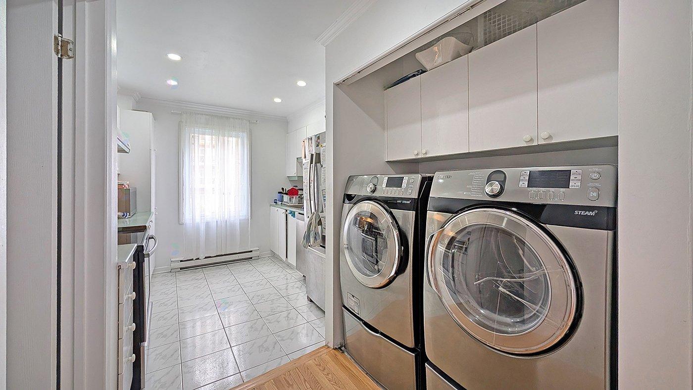 7081 Rue St-zotique E., #203 Property Photo 19