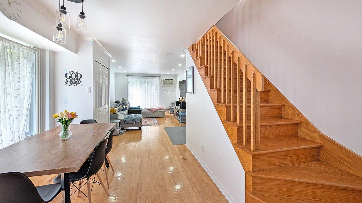7081 Rue St-zotique E., #203 Property Photo 24