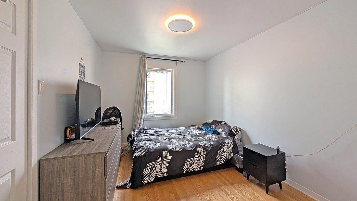 7081 Rue St-zotique E., #203 Property Photo 30