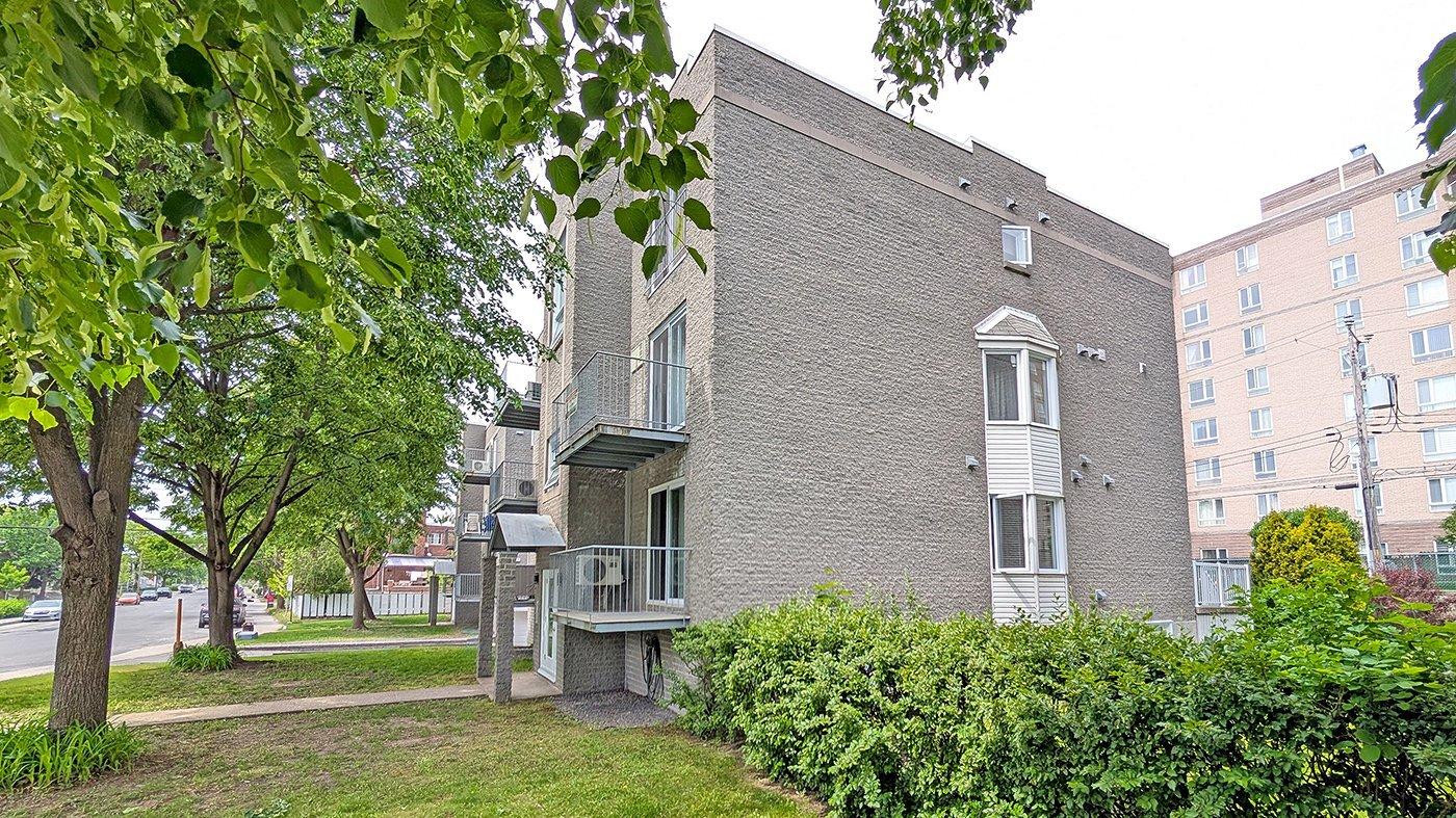 7081 Rue St-zotique E., #203 Property Photo 33