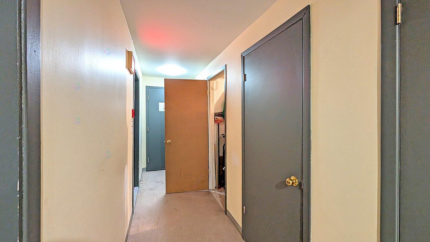 7081 Rue St-zotique E., #203 Property Photo 36