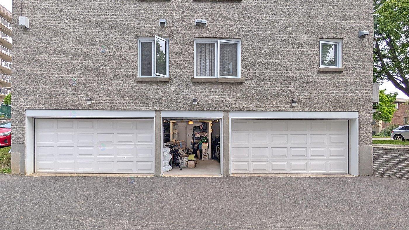 7081 Rue St-zotique E., #203 Property Photo 37