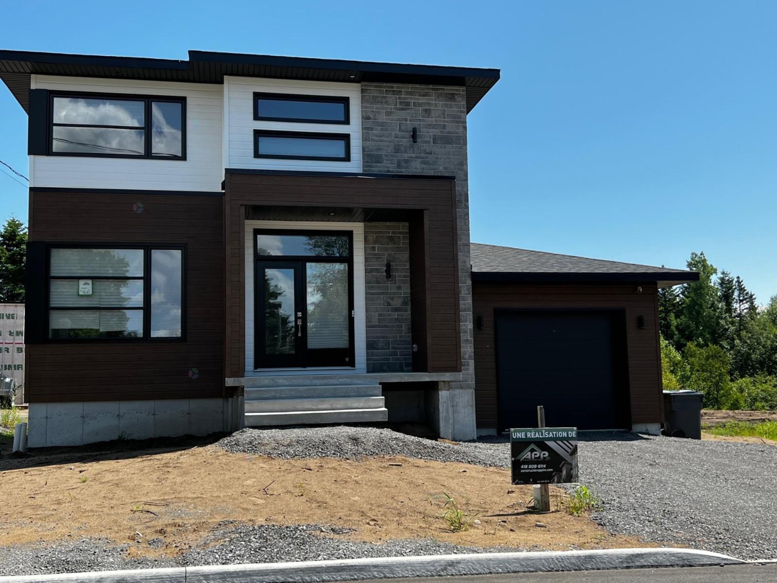 Av. Cantin Property Photo 2