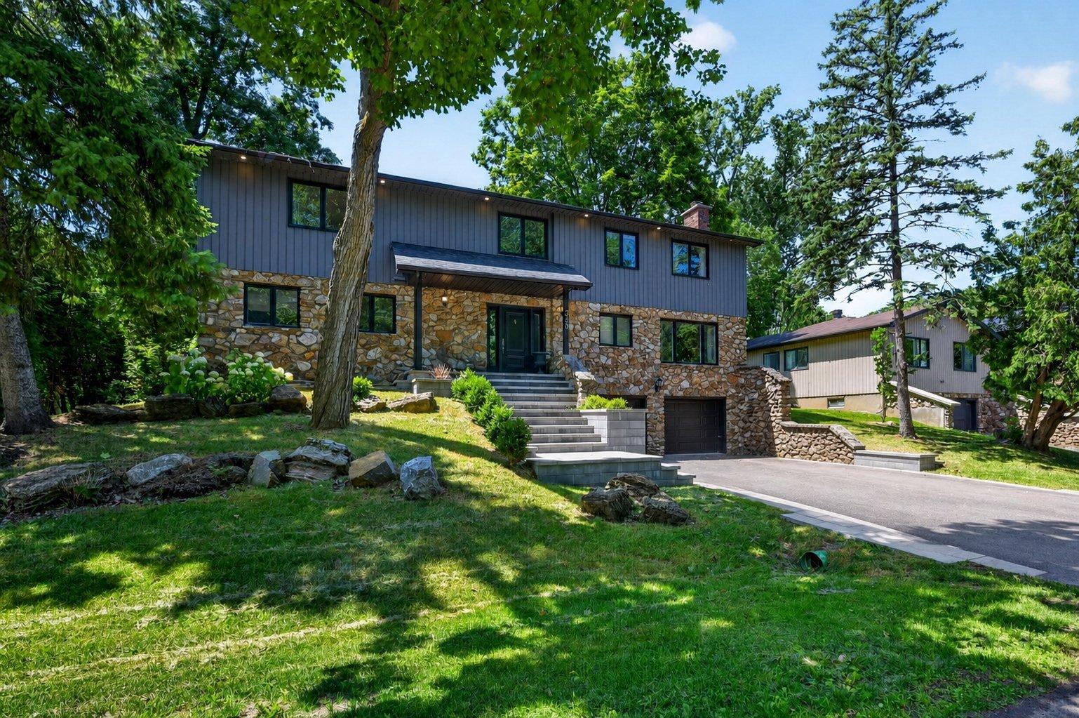 328 Rue Sherbrooke Property Photo 31