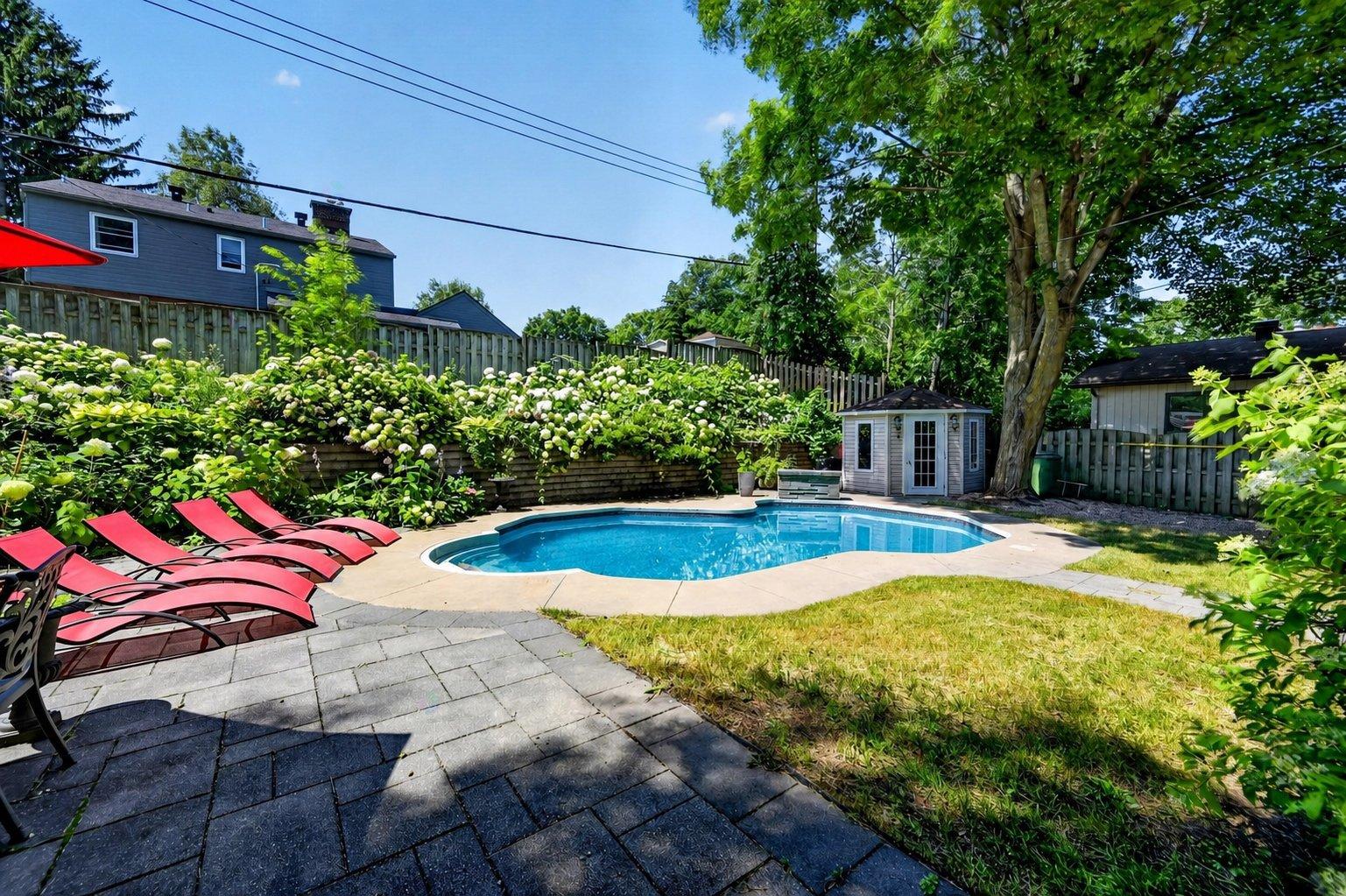 328 Rue Sherbrooke Property Photo 32
