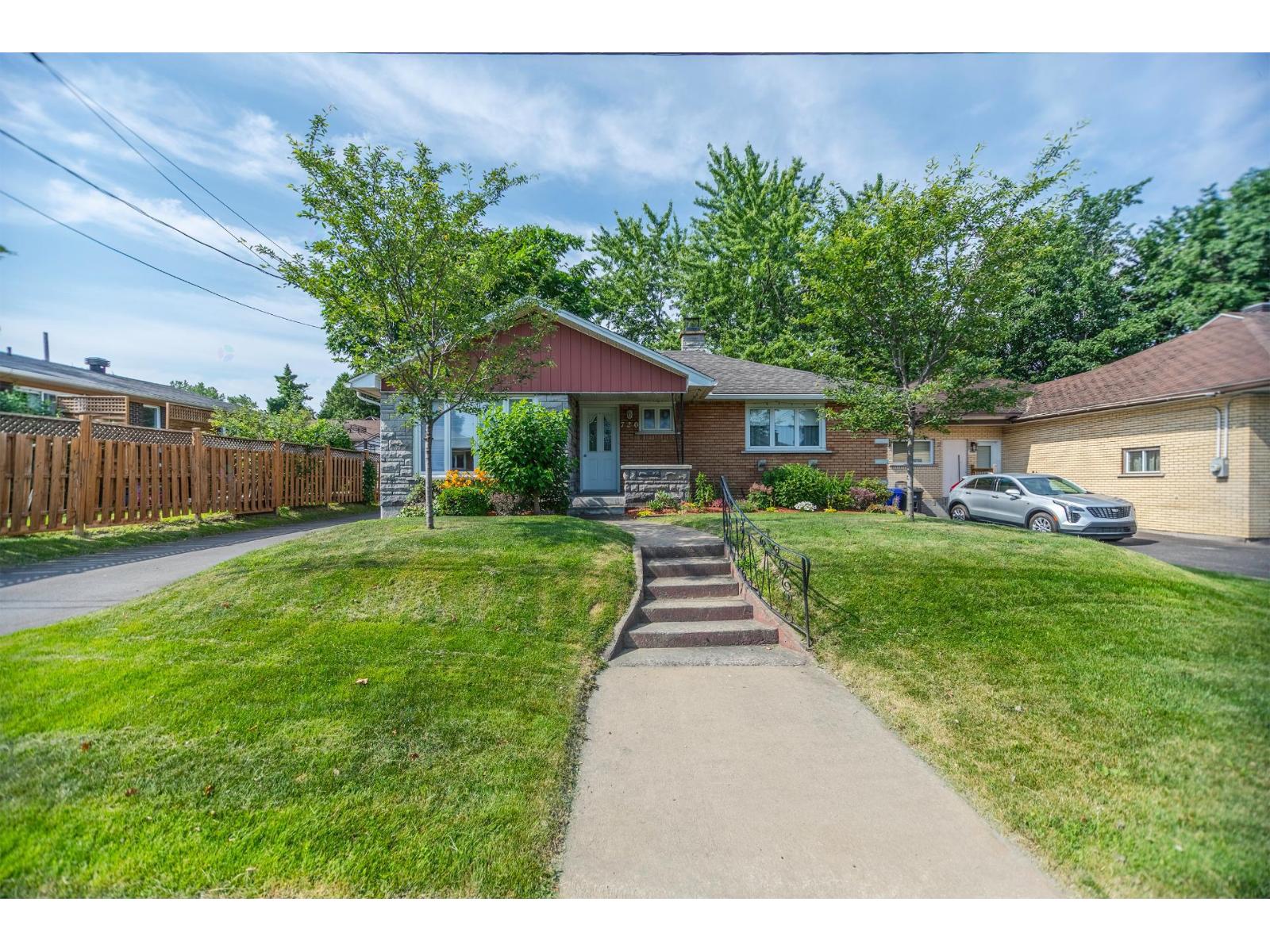 720 Rue Perreault Property Photo 1