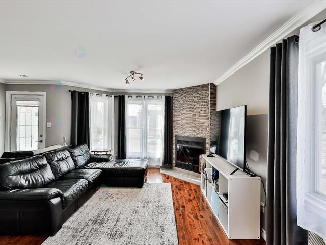 447-455 Place Georges-auclair Property Photo 6