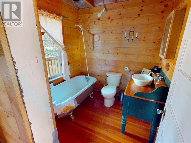 1297 Tennyson Rd Property Photo 6
