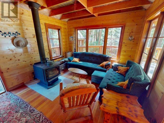 1297 Tennyson Rd Property Photo 9