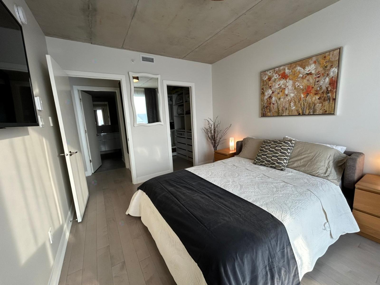 271 Av. De L'académie, #406 Property Photo 8