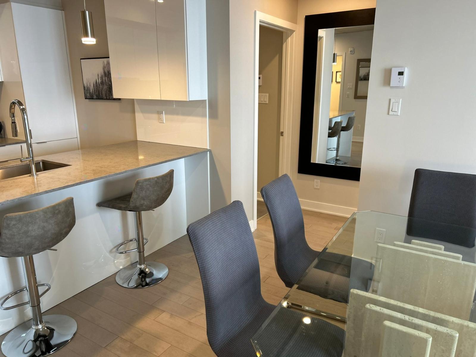 271 Av. De L'académie, #406 Property Photo 16