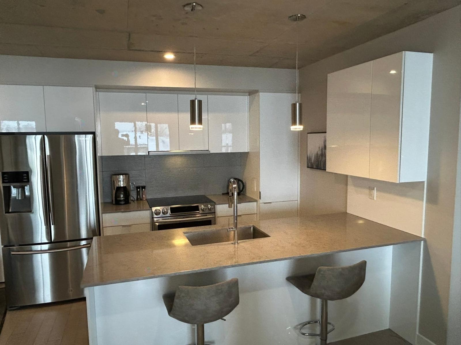 271 Av. De L'académie, #406 Property Photo 18