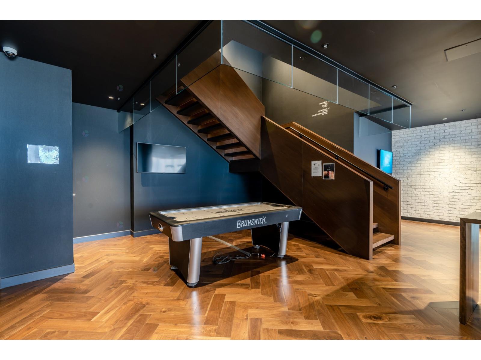 1188 Rue St-antoine O., #718 Property Photo 22