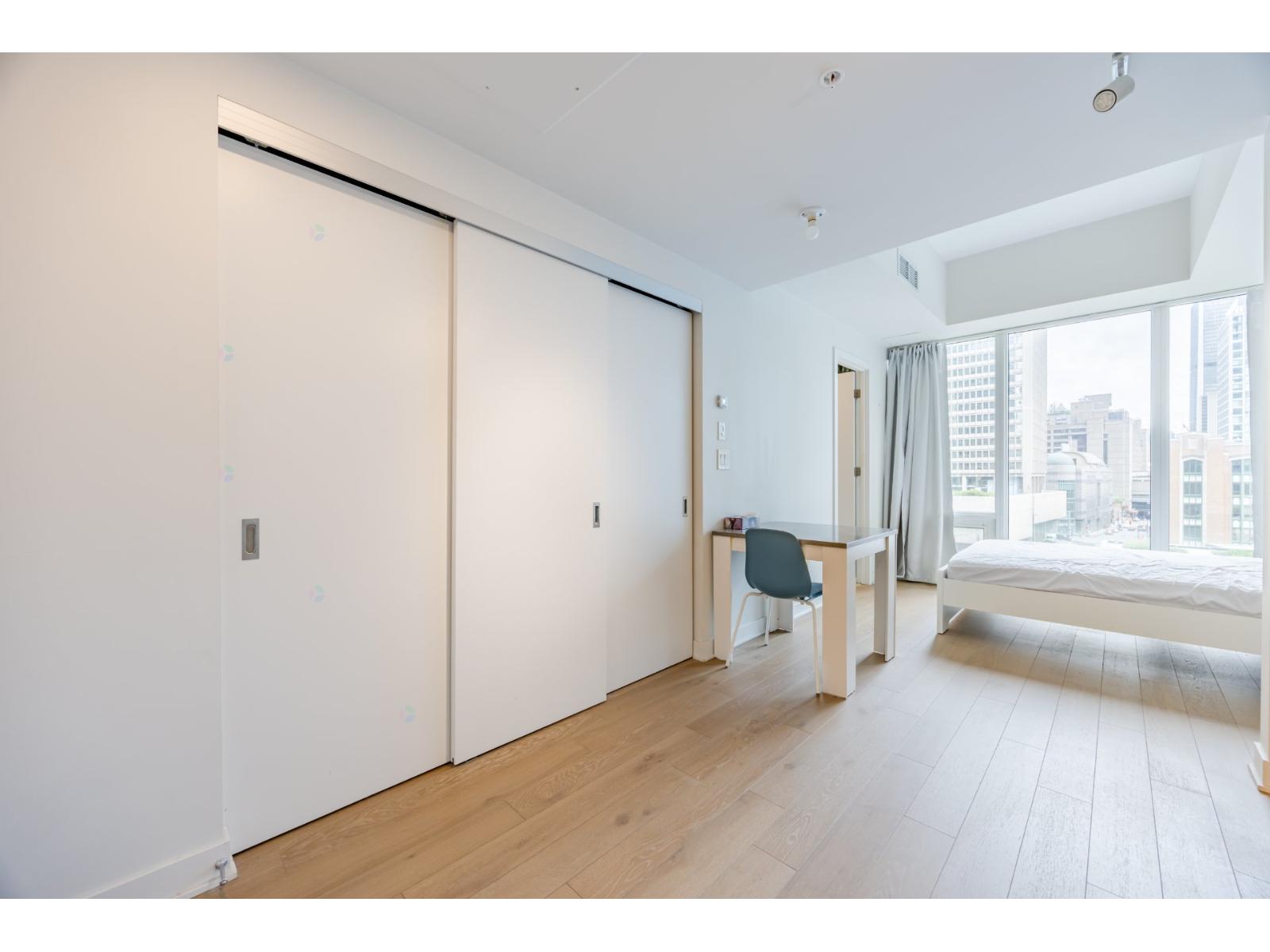 1188 Rue St-antoine O., #718 Property Photo 29