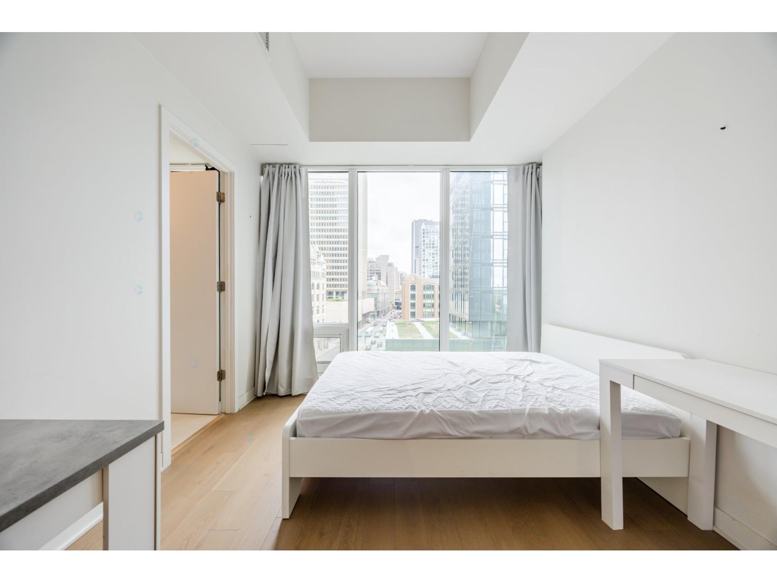 1188 Rue St-antoine O., #718 Property Photo 31