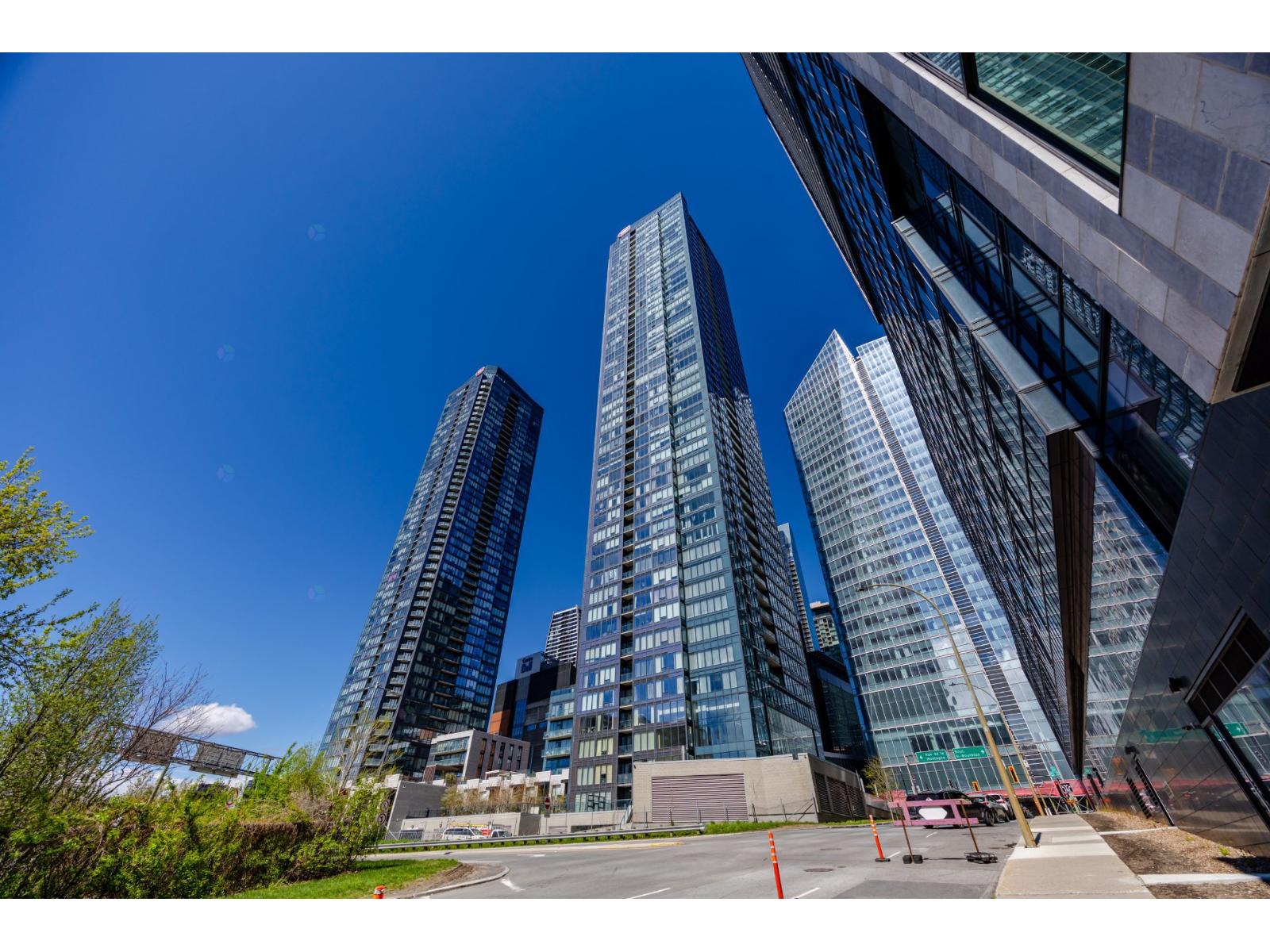 1188 Rue St-antoine O., #718 Property Photo 38