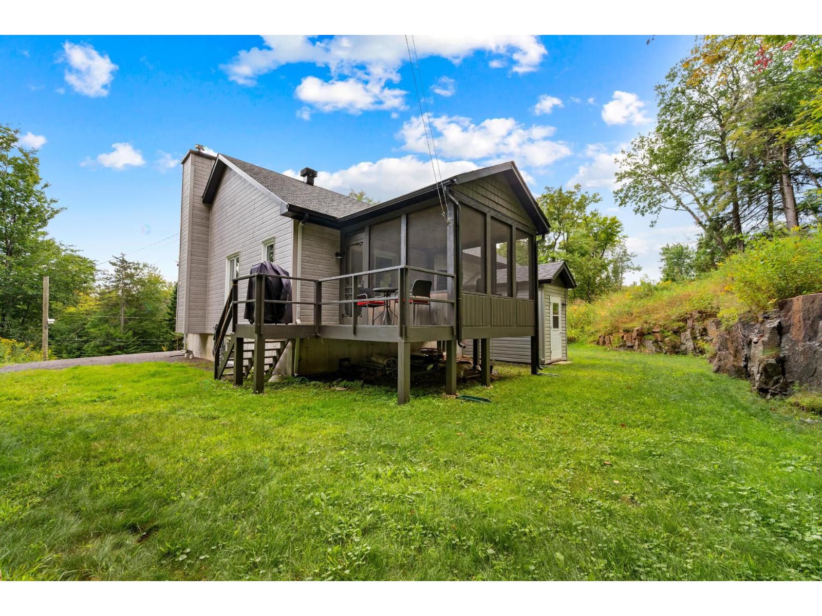 134z Ch. Paquin Property Photo 32