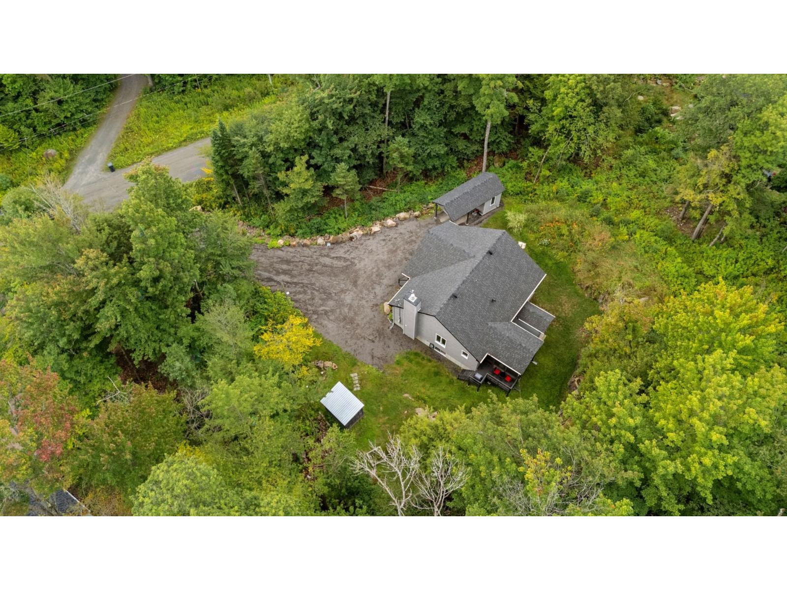 134z Ch. Paquin Property Photo 39