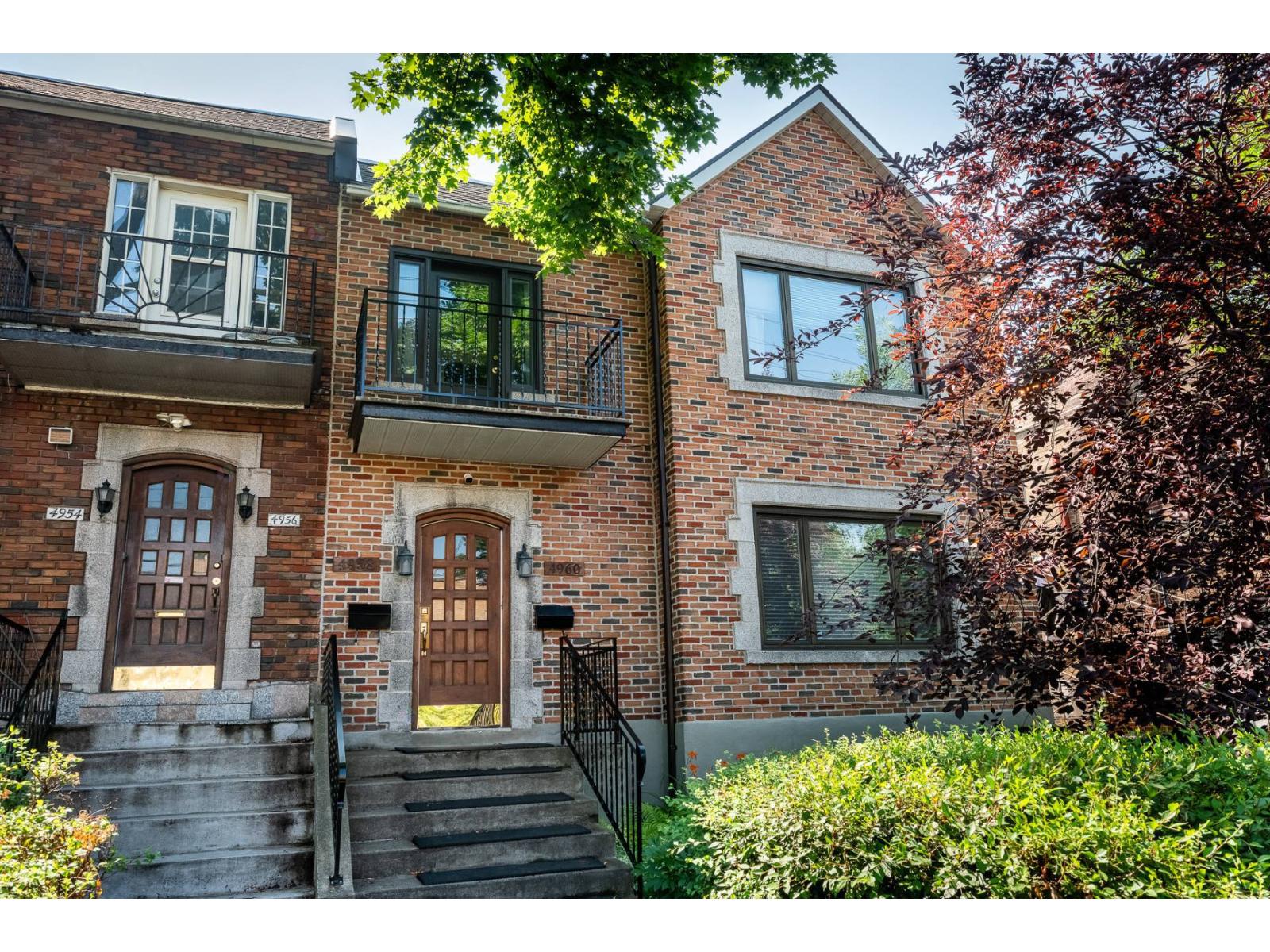 4958 Av. Dornal Property Photo 1