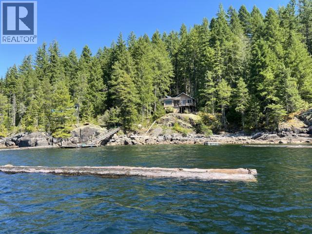9302 POWELL LAKE Property Photo 1
