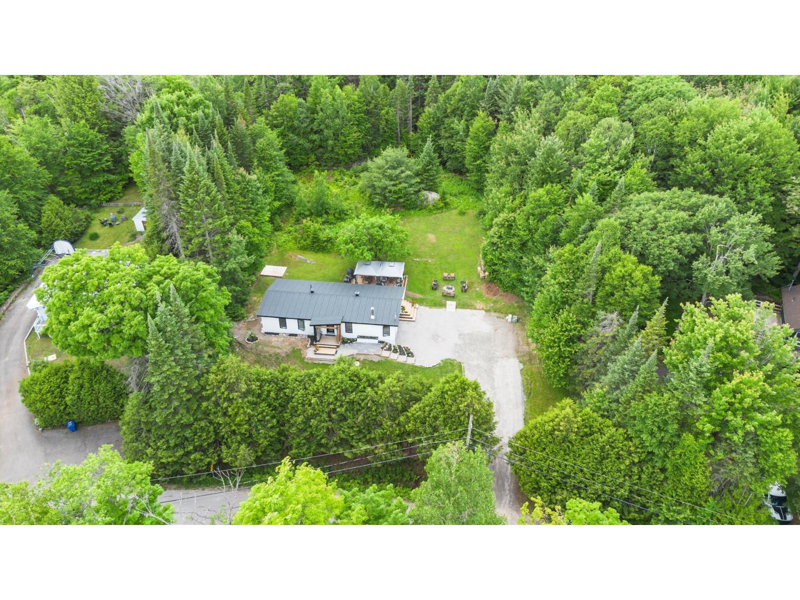 17 Ch. Cascade Property Photo 1