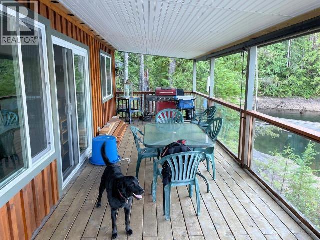 A-10640 Powell Lake Property Photo 4