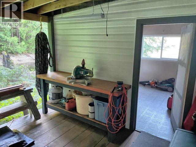 A-10640 Powell Lake Property Photo 18