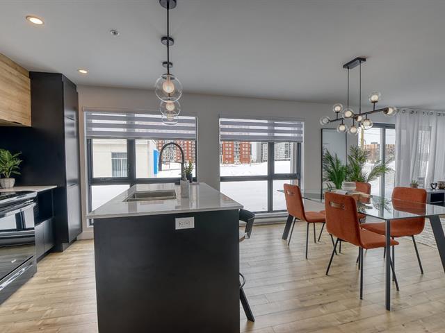 40 Rue Toe-Blake, #406 Property Photo 1