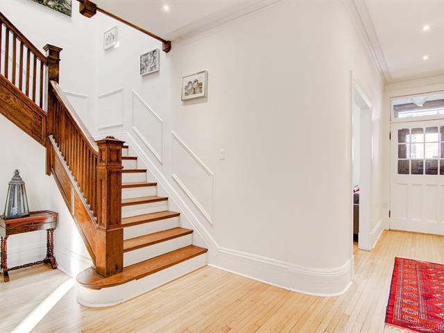 602 Av. Grosvenor Property Photo 8