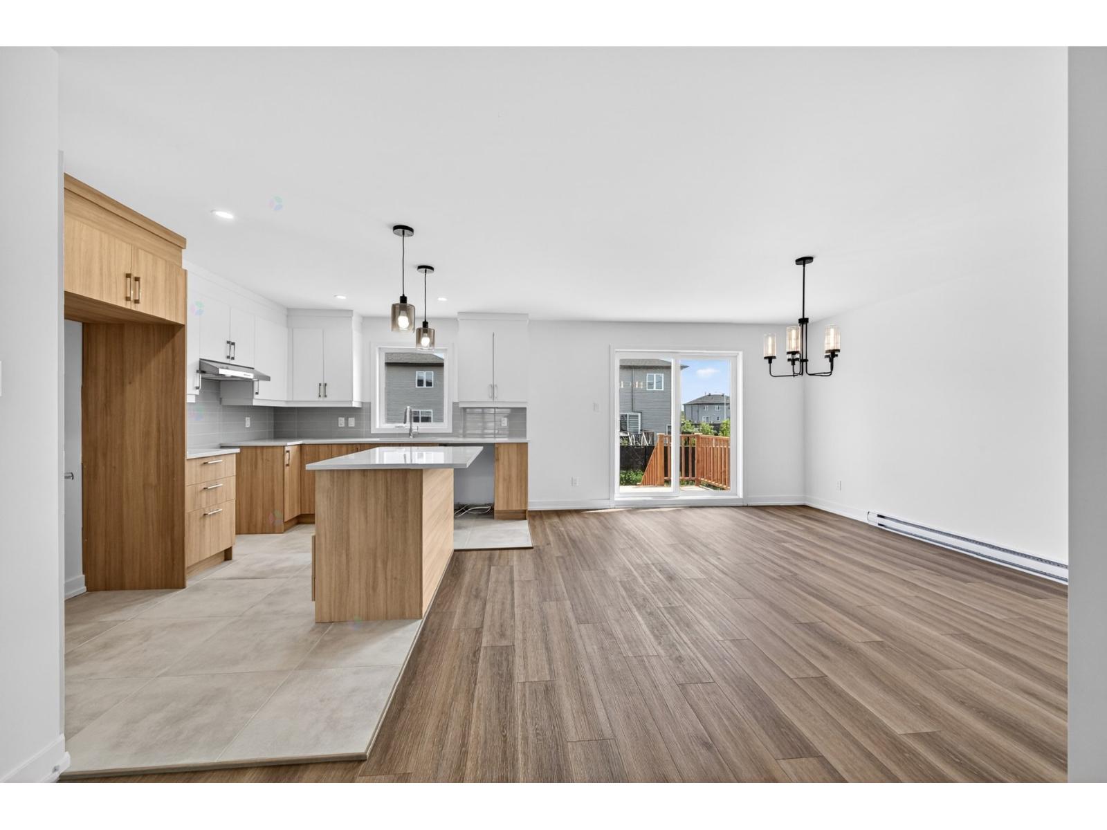 66 Rue Des Ormes Property Photo 1