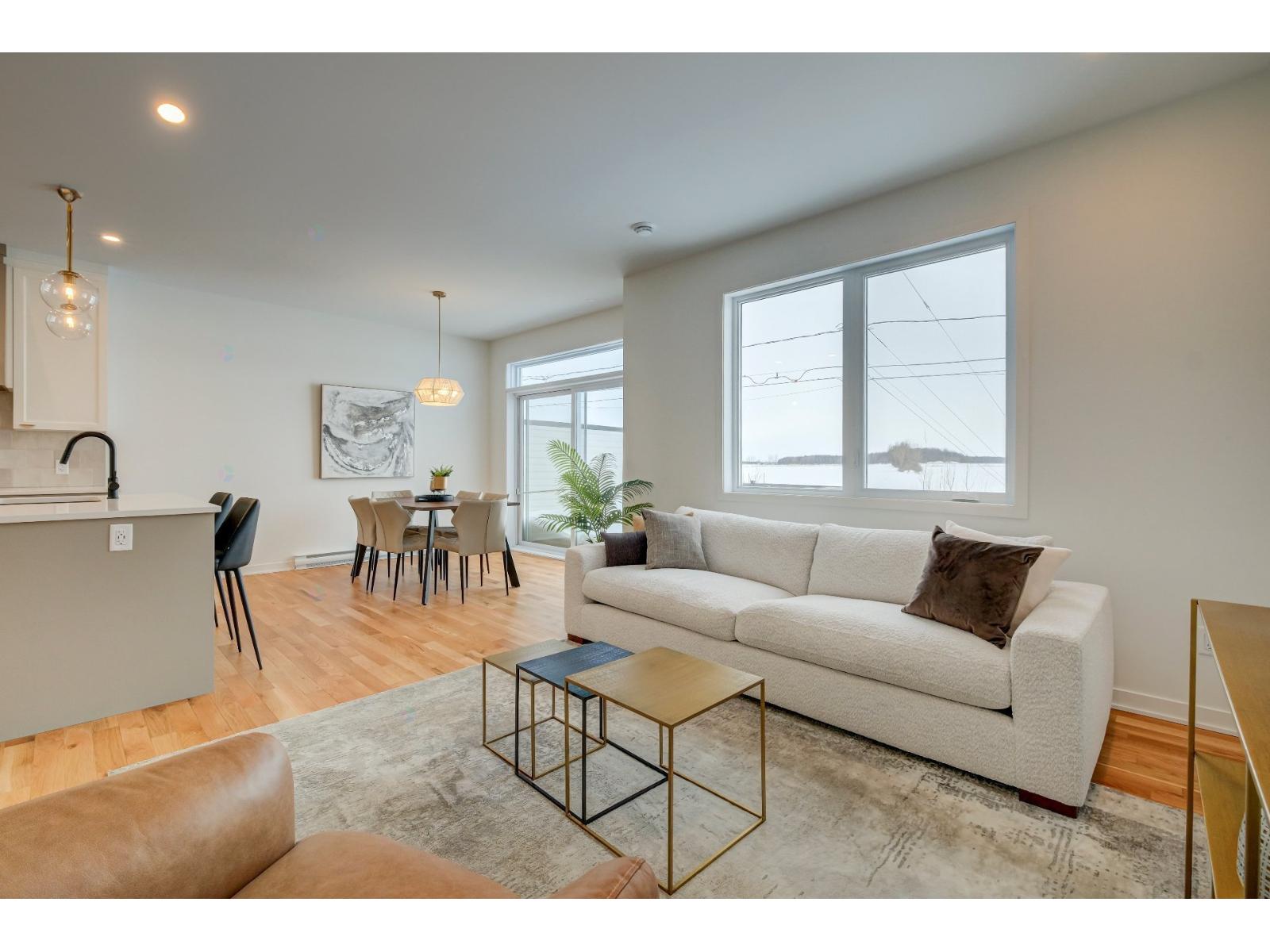 385 Rue Des Marguerites E. Property Photo 6
