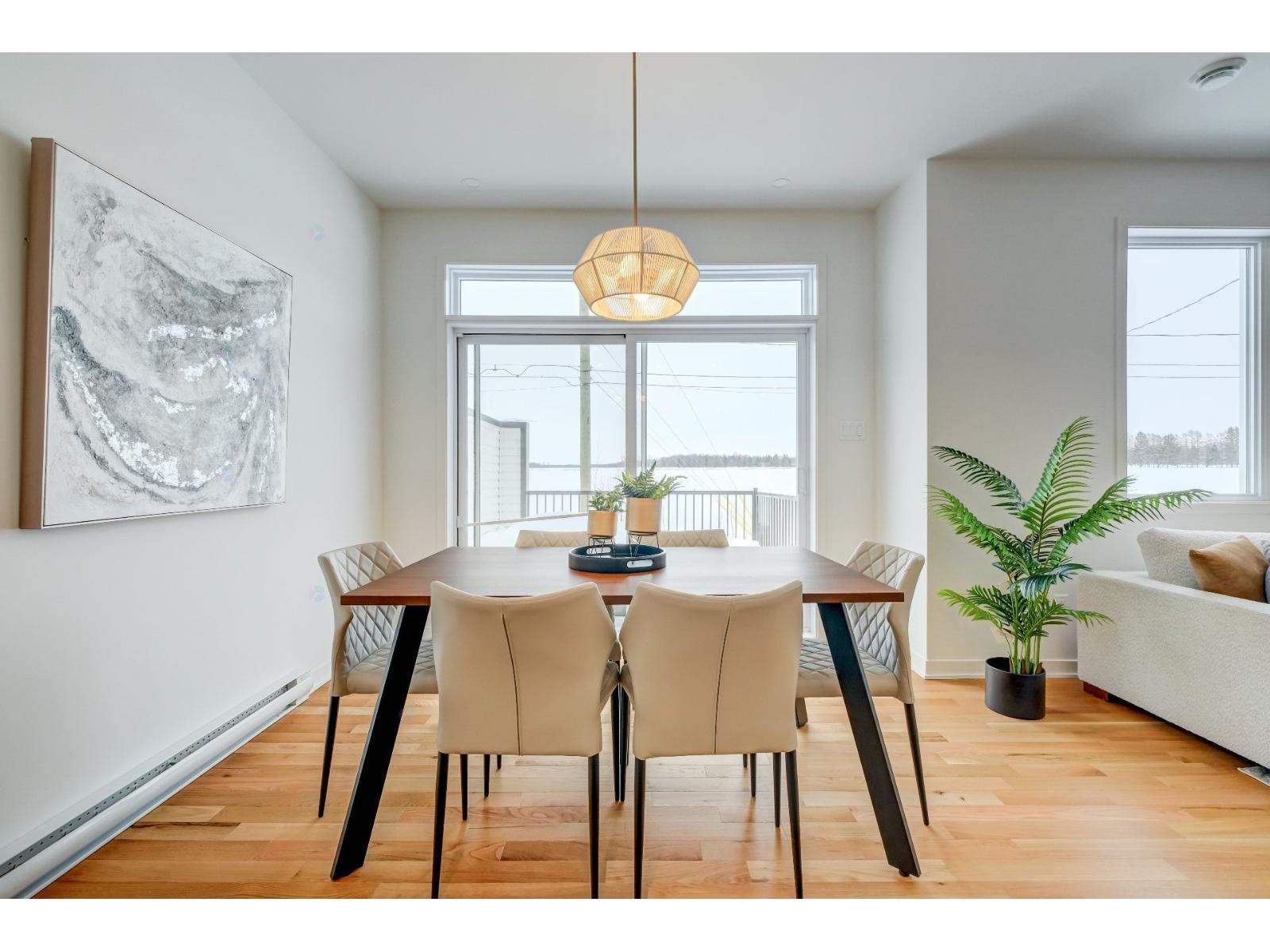 385 Rue Des Marguerites E. Property Photo 8