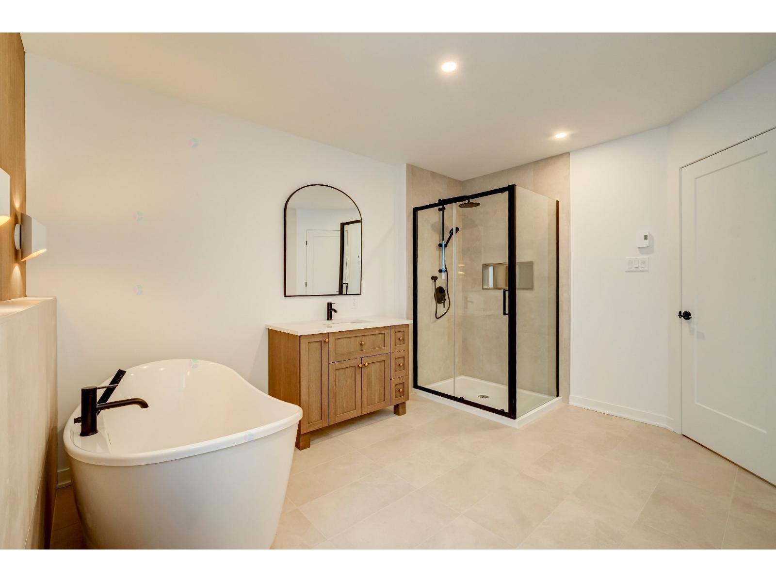 385 Rue Des Marguerites E. Property Photo 25