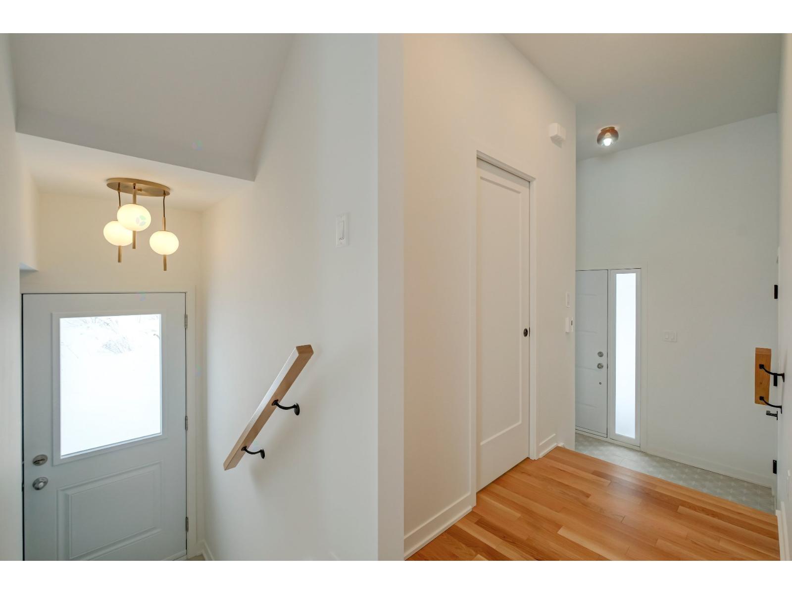 385 Rue Des Marguerites E. Property Photo 30