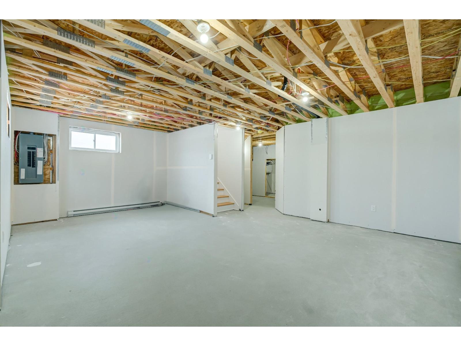 385 Rue Des Marguerites E. Property Photo 33