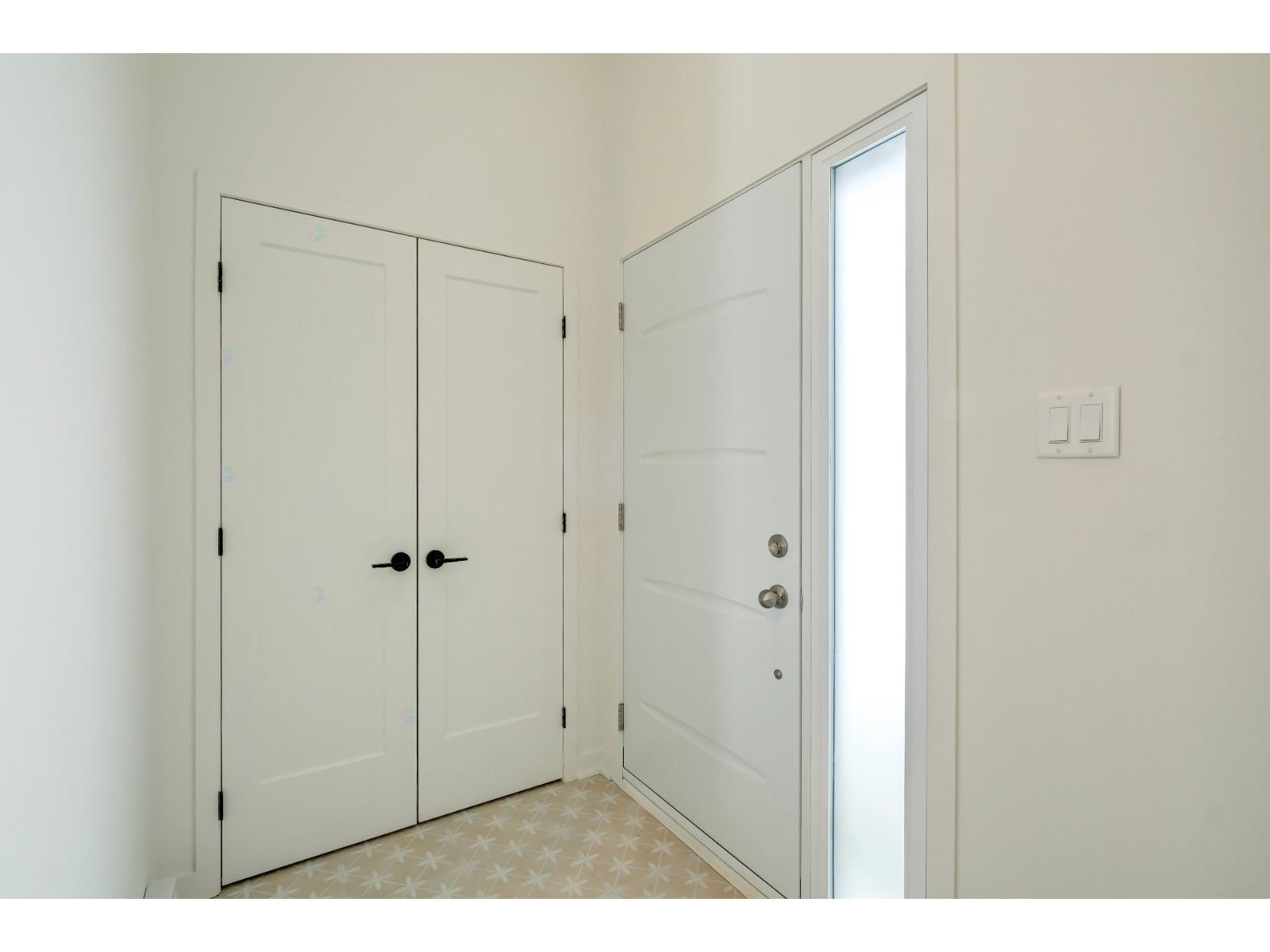 385 Rue Des Marguerites E. Property Photo 36