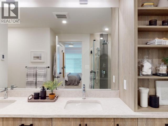 4066 Saturna Ave Property Photo 27